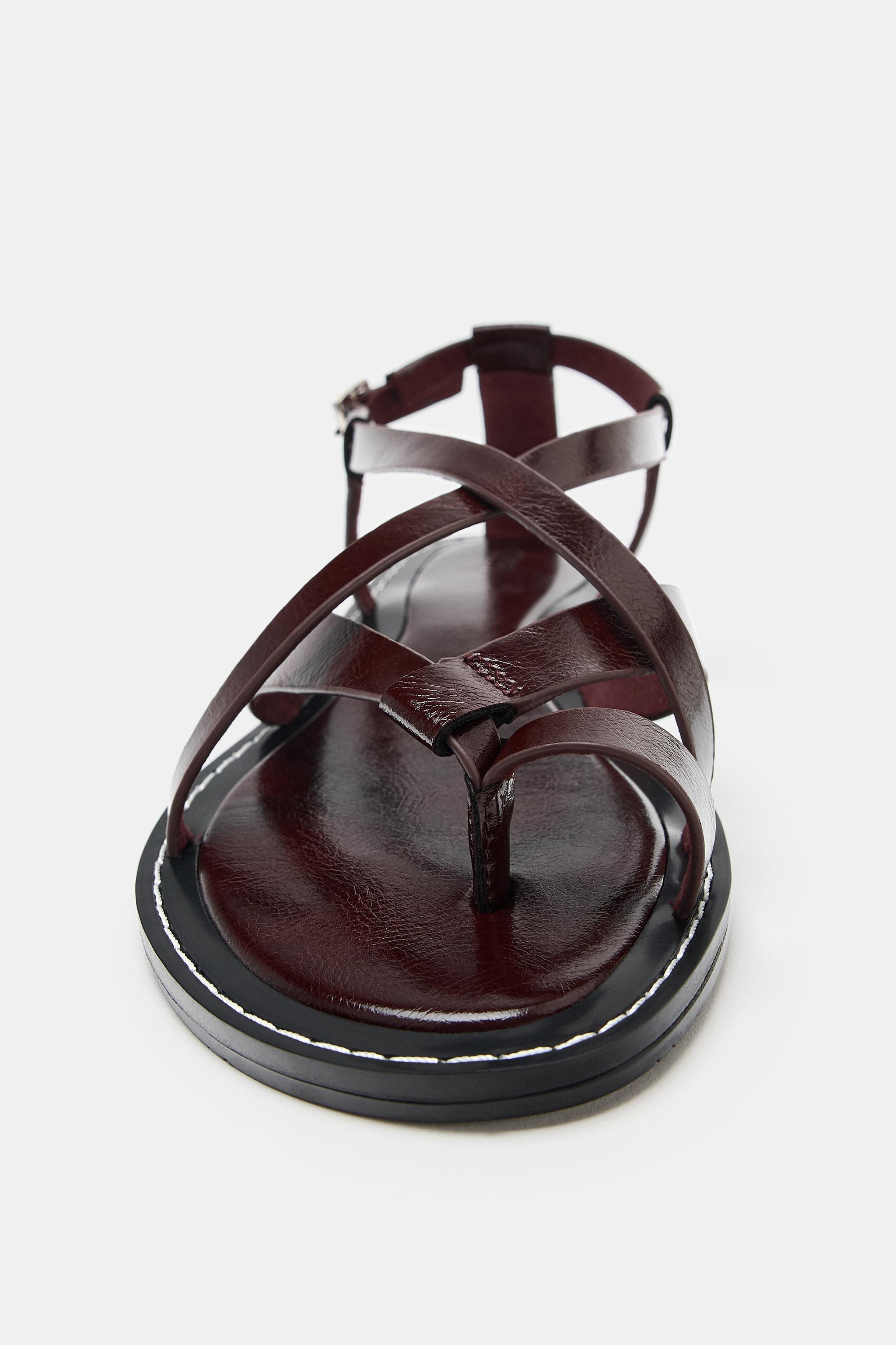 FLAT CROSSED STRAP SANDALS